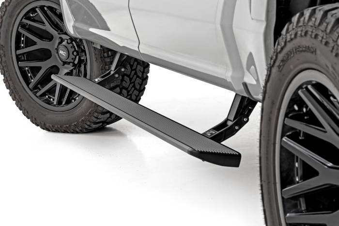 Rough Country - Power Running Boards HT-Series Crew Cab Ford F-150/Lightning/F-250/F-350/Raptor (15-26) Rough Country