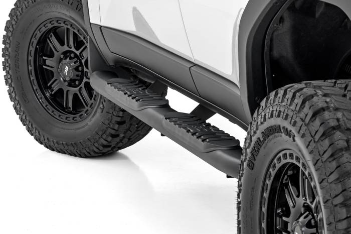 Rough Country - Oval Nerf Steps Black Toyota Land Cruiser 4WD (2024-2026) Rough Country