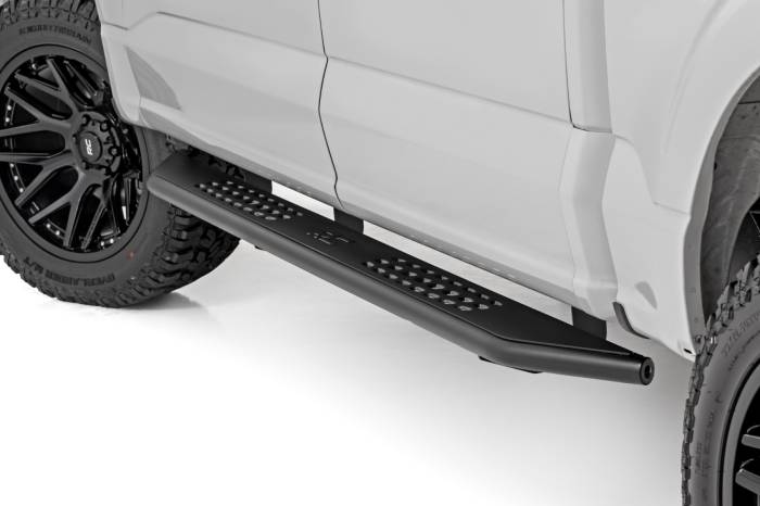 Rough Country - OV2 Running Boards Side Step Bars Crew Cab Ford F-150/Lightning/F-250/F-350 (15-26) Rough Country