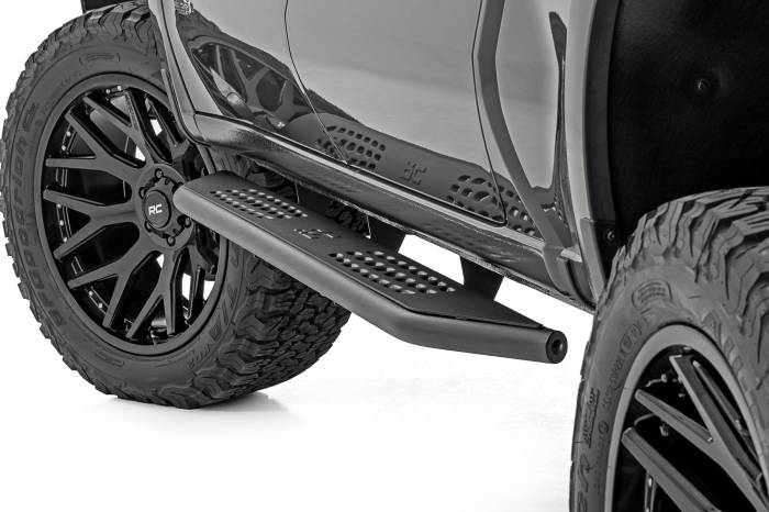 Rough Country - OV2 Running Boards Side Step Bars Crew Cab Silverado/Sierra 1500/2500HD (19-26) Rough Country