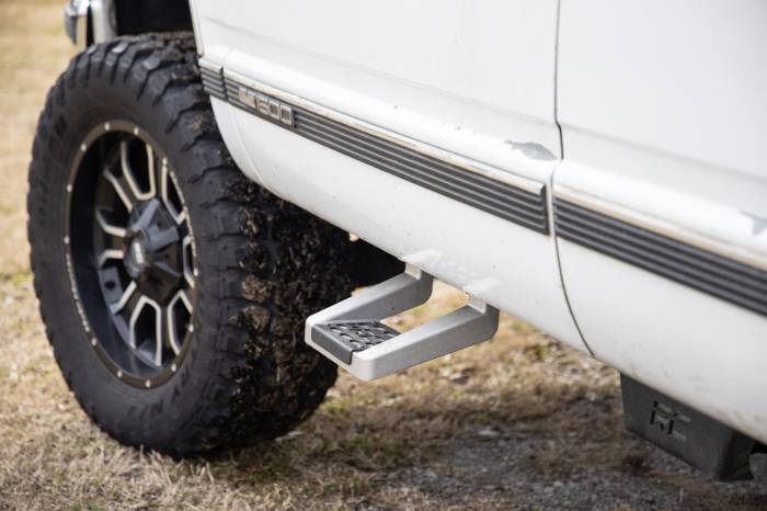 Rough Country - Single Hoop Step Universal Alum Pair Multiple Makes & Models (Chevy/Ford/GMC/Ram) Rough Country