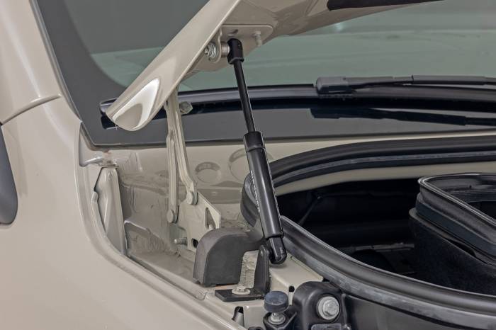 Rough Country - Hood Struts Mercedes-Benz Sprinter 3500 (19-22)/Sprinter 3500XD (19-25) Rough Country