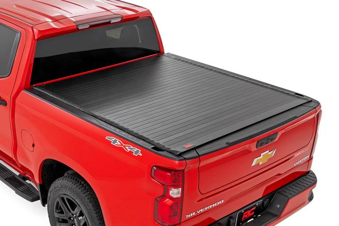 Rough Country - Hard Roll Up Bed Cover 5 Foot 10 Inch Bed Chevy/GMC Sierra 1500 (19-26)/Silverado 1500 (19-26) Rough Country