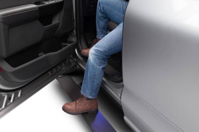 AMP Research - AMP Research 2015-2018 Ford F150 All Cabs PowerStep Plug N Play - Black - 76151-01A