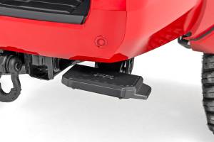 Rough Country - Retractable Bed Step Manual Pull Toyota Tacoma 2WD/4WD (2024-2026) Rough Country - Image 3