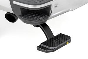 Retractable Bed Step Manual Pull Silverado/Sierra 1500 (14-18 & Classic) Rough Country