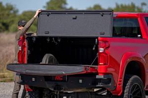 Rough Country - Hard Tri-Fold Flip Up Bed Cover 6 Foot 7 Inch Bed Chevy/GMC Sierra 1500 (19-26)/Silverado 1500 (19-26) Rough Country - Image 4