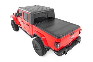 Rough Country - Hard Tri-Fold Flip Up Bed Cover 5 Foot Bed Jeep Gladiator JT 4WD (2020-2025) Rough Country - Image 3