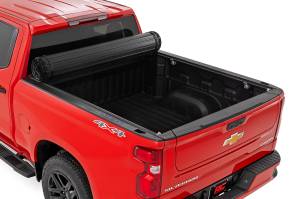 Rough Country - Hard Roll Up Bed Cover 6 Foot 7 Inch Bed Chevy/GMC Sierra 1500 (19-26)/Silverado 1500 (19-26) Rough Country - Image 2