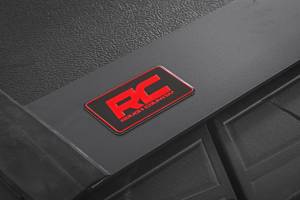 Rough Country - Hard Low Profile Bed Cover 6 Foot 9 Inch Bed Rail Caps Silverado/Sierra 2500HD/3500HD (20-26) Rough Country - Image 6