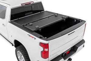 Rough Country - Hard Low Profile Bed Cover 6 Foot 7 Inch Bed Rail Cap Silverado/Sierra 1500/2500HD/3500HD (14-19 & Classic) Rough Country - Image 2