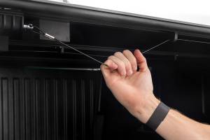Rough Country - Hard Low Profile Bed Cover 6 Foot 7 Inch Bed Rail Cap Silverado/Sierra 1500/2500HD/3500HD (14-19 & Classic) Rough Country - Image 3