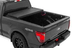 Rough Country - Hard Low Profile Bed Cover 6 Foot 7 Inch Bed Ford F-150 2WD/4WD (2021-2026) Rough Country - Image 1