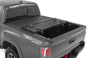 Rough Country - Hard Low Profile Bed Cover 6 Foot Bed Toyota Tacoma 2WD/4WD (2016-2023) Rough Country - Image 2
