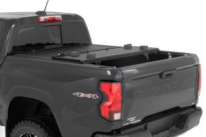 Rough Country - Hard Low Profile Bed Cover 5 Foot Bed Chevy/GMC Canyon/Colorado (15-26) Rough Country - Image 2