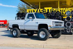 Rough Country - 6 Inch Lift Kit Chevy/GMC C10/K10 Truck & SUV/K5 Blazer 4WD (1977-1991) Rough Country - Image 6