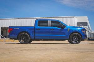 Rough Country - 2 Inch Lowering Kit 4 Inch Rear Lowering M1 Ford F-150 4WD (2015-2026) Rough Country - Image 5