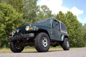 Rough Country - 2 Inch Lift Kit M1 Jeep Wrangler TJ (97-06)/Wrangler Unlimited (04-06) Rough Country - Image 2