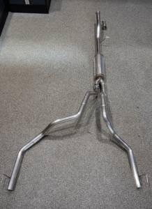 MBRP - MBRP 21-24 Chevrolet Suburban XL 5.3L 3in Aluminized 2.5in Dual Split Carbon Fiber Cat-back - S5059AL - Image 2