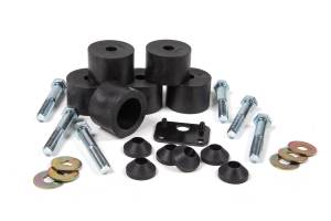 BDS Suspension Maintain proper driveline angles on your 1997-2002 Jeep Wrangler TJ by installing a BDS Transfer Case Drop Kit. These new kits utilize 1-piece steel tube spacers to drop the t-case to reposition the transfer case output shaft on lifted a