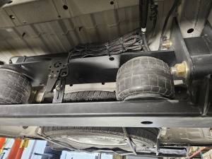 Kelderman - 2015+ Mercedes-Benz/Freightliner Sprinter Van 2500 - SRW - 2-Stage Rear Air Suspension - Image 13