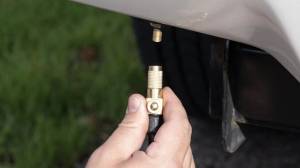 Air Lift - Air Lift Digital Portable Compressor with 7-way adapter - 16188 - Image 10