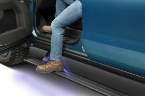 AMP Research - AMP Research 22-24 Chevrolet Silverado 1500 & 2024 2500/3500 DC/CC PowerStep Smart Series - 86255-01A - Image 13