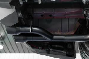 MBRP - MBRP 18-20 Ford Mustang GT 2.5in Black Coated Non Active Dual Axle Back Exhaust - 4in Dual Wall Tips - S7211BLK - Image 5