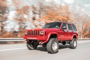 Rough Country - 4.5 Inch Lift Kit RR springs Jeep Cherokee XJ 2WD/4WD (1984-2001) Rough Country - Image 2