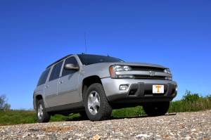 Rough Country - 2 Inch Lift Kit Chevy/GMC Envoy/Trailblazer 2WD/4WD (2002-2009) Rough Country - Image 2