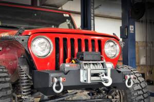 Rough Country - Front Stubby Winch Bumper Jeep Wrangler TJ (97-06)/Wrangler Unlimited (04-06) Rough Country - Image 2