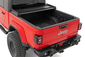 Rough Country - Soft Tri-Fold Bed Cover 5 Foot Bed Jeep Gladiator JT 4WD (2020-2025) Rough Country - Image 2