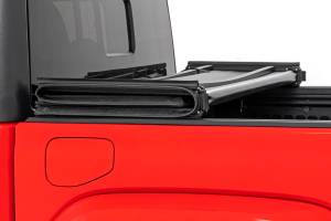 Rough Country - Soft Tri-Fold Bed Cover 5 Foot Bed Jeep Gladiator JT 4WD (2020-2025) Rough Country - Image 4