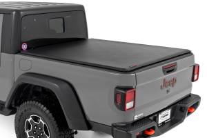 Rough Country - Soft Roll Up Bed Cover 5 Bed Jeep Gladiator JT 4WD (2020-2025) Rough Country - Image 1